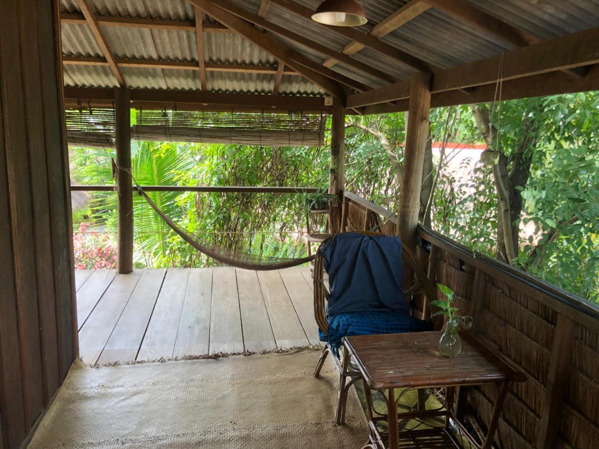Retro Kampot Guesthouse Buitenkant foto